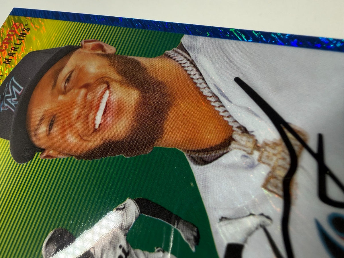 Bryan De La Cruz 2023 Topps Chrome Platinum Blue Shimmer Refractor /100 #223