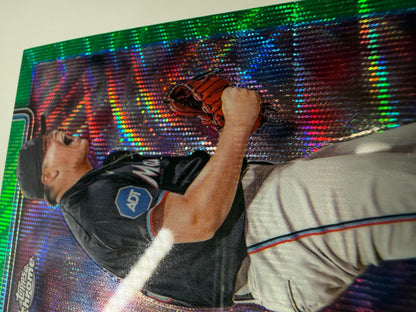 Valente Bellozo 2025 Topps Chrome Green Wave Refractor RC /99 #122 Marlins