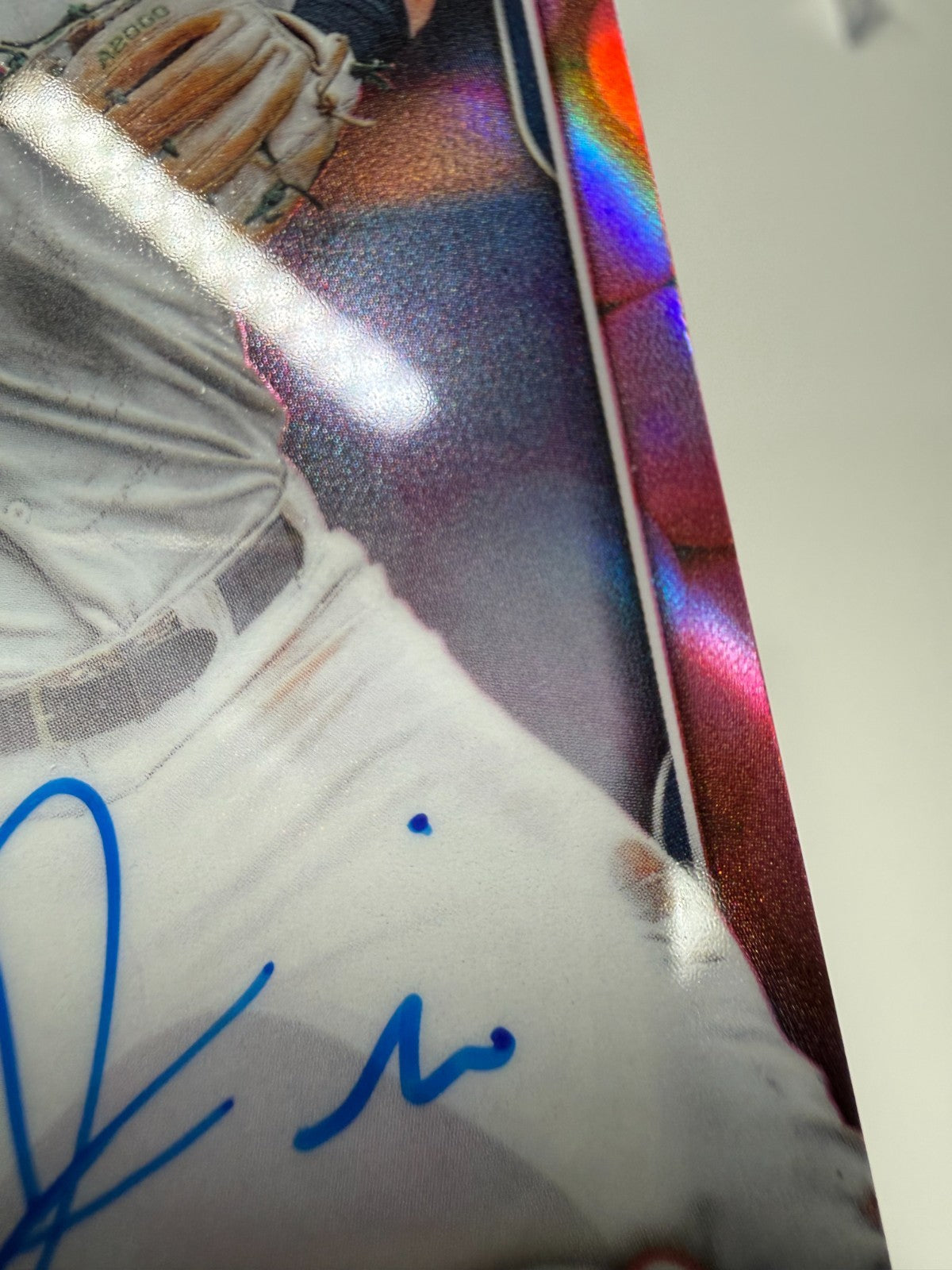 Luke Dickerson 2025 Bowman Chrome 1st Snack Pack Bubble Gum Refractor Auto /5
