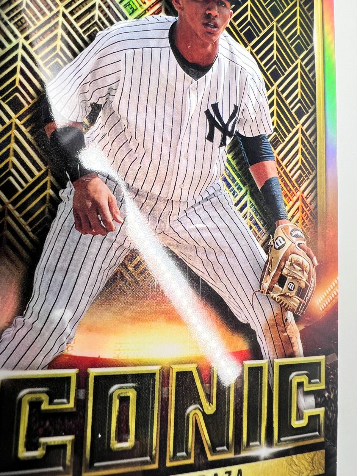 Oswald Peraza 2023 Bowman Chrome Iconic RC #BI-24 Yankees