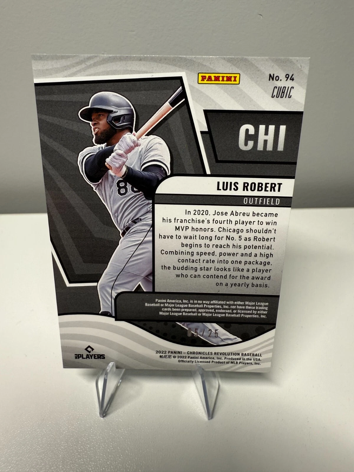 Luis Robert 2022 Panini Chronicles Revolution Cubic /25 #94 White Sox